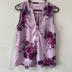 Colorful tank with v neck